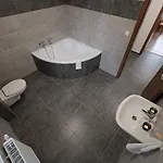 아파트 Tvm *